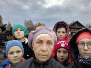 20191002 170537 300x225 - Помощь семье с приемными детьми
